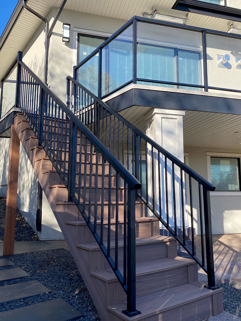 Complete Your Deck With Calgary’s Finest Custom Deck Railings